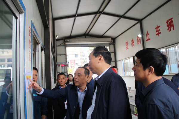 市安委辦主任、安監(jiān)局局長李永宏一行到隴運集團公司檢查指導工作