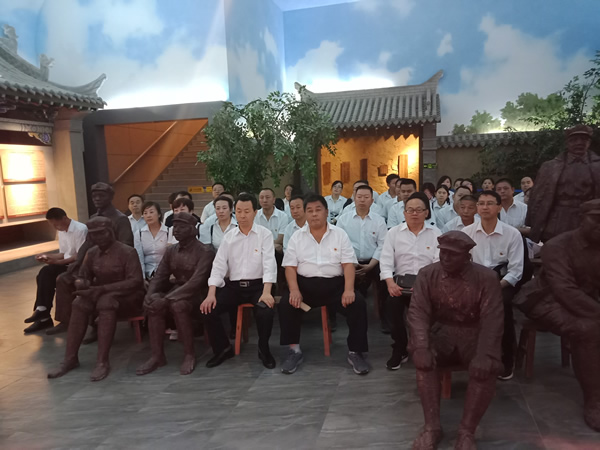 隴運集團公司黨委開展“不忘初心、牢記使命”紀(jì)念建黨98周年主題黨日活動
