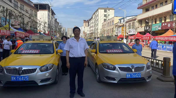 “愛心送考、奉獻社會”---隴運集團在行動