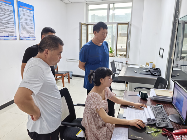 【三抓三促進行時】隴運集團成縣客運公司扎實開展“兩客一?！避囕v動態(tài)監(jiān)控專項整治工作